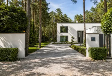 Dom na sprzedaż Józefów – nowoczesna rezydencja premium z eleganckim podjazdem i leśnym otoczeniem