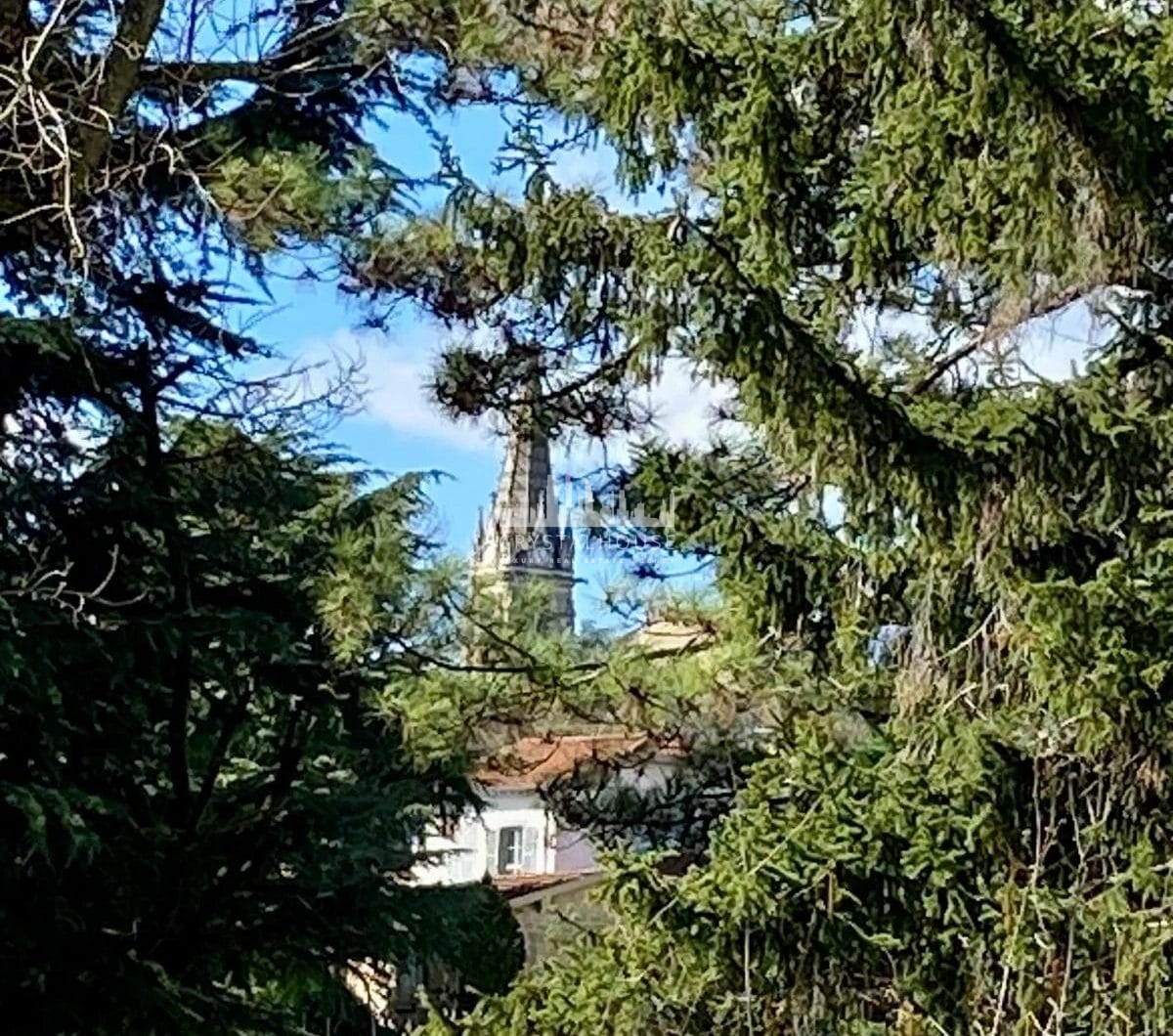 Francja, Saint-Cyr-au-Mont-d'Or