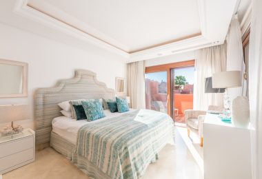 Superb penthouse with the sea view in the luxurious frontline beach Torre Bermeja Development! (ang.)!