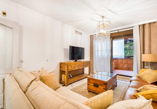 W sercu Marbella ́s Golden Mile, Costa Nagueles III III znajduje się również dwupokojowy apartament