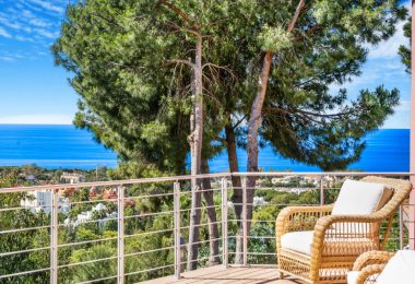 Wspaniałe sześć sypialni Villa zlokalizowane w Hacienda Las Chapas, Marbella z zaskakującymi widokami morza