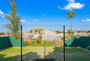 Trzypokojowy apartament w Loma Real, Estepona