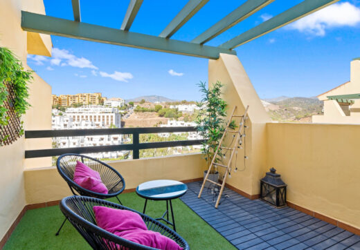 Trzypokojowy apartament w Loma Real, Estepona