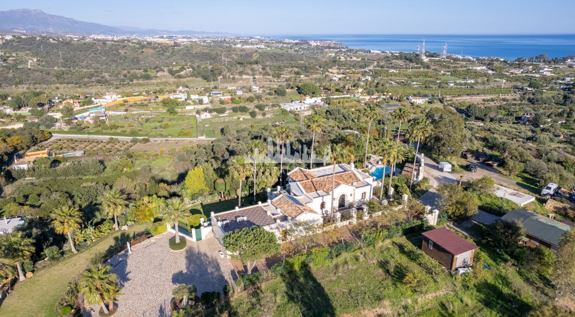 Amazing i unikalna posiadłość na szczycie wzgórza trwa tylko 3 minuty od plaży Laguna w pobliżu centrum Estepona!