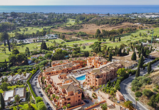 Zreformowano dwa mieszkania na piętrze, zlokalizowane w Urbanisation Royal Marbella Golf Resort, Benahavis