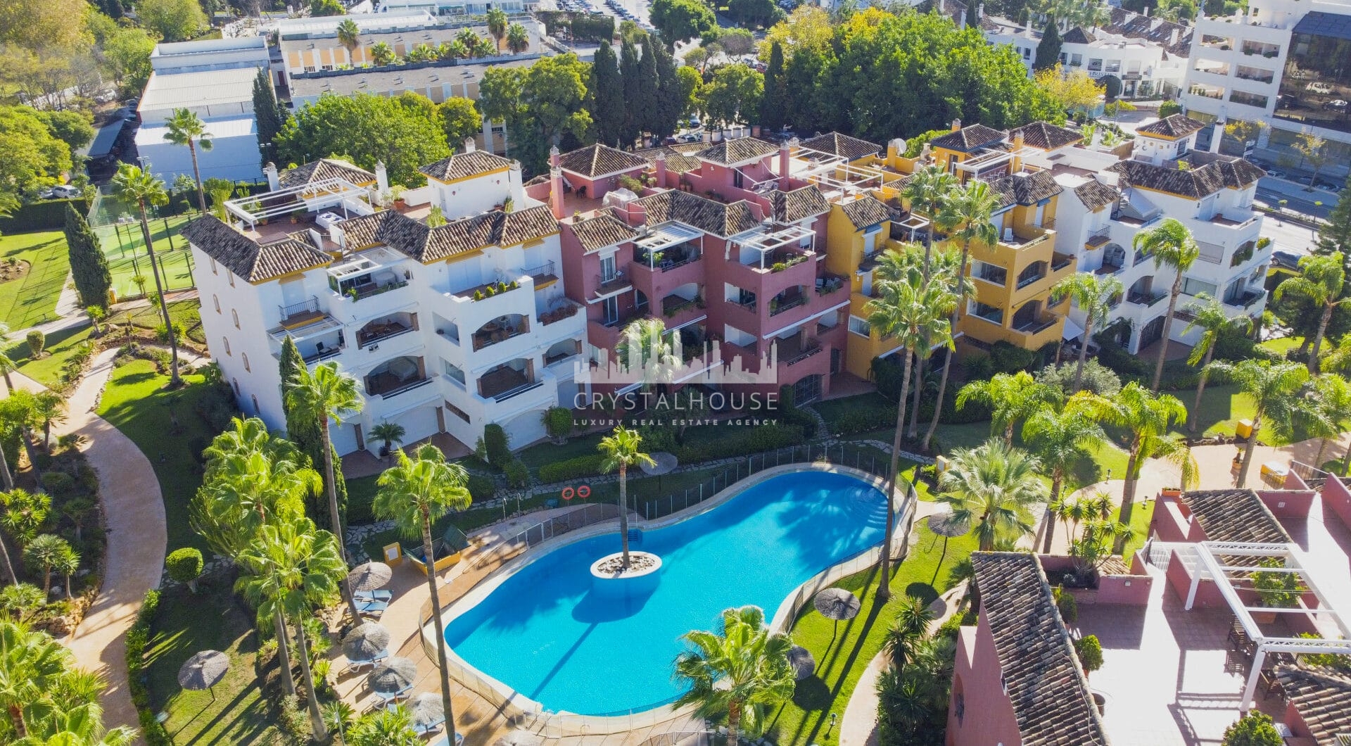 Znajdowały się tu dwie sypialnie, na zachód, naprzeciwko apartamentu, El Infantado w Golden Mile w Marbella