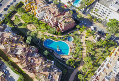 Znajdowały się tu dwie sypialnie, na zachód, naprzeciwko apartamentu, El Infantado w Golden Mile w Marbella