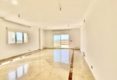 Luxurious Unfurnished apartment with parking space and storage room for long term rental in Urb. San Roque Club