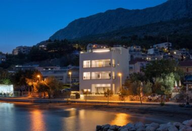 Chorwacja, Makarska riviera