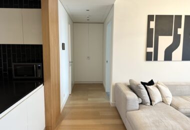 Złota 44 dwupokojowy apartament na wynajem