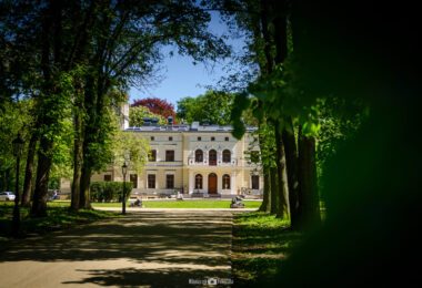 ODRESTAUROWANY PAŁAC NOWY GOTOWY DZIAŁAJĄCY HOTEL