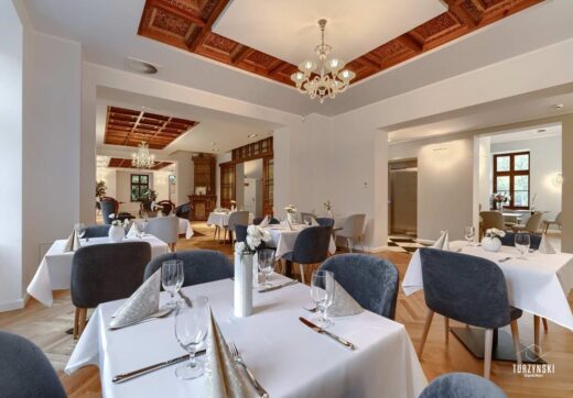 ODRESTAUROWANY PAŁAC NOWY GOTOWY DZIAŁAJĄCY HOTEL
