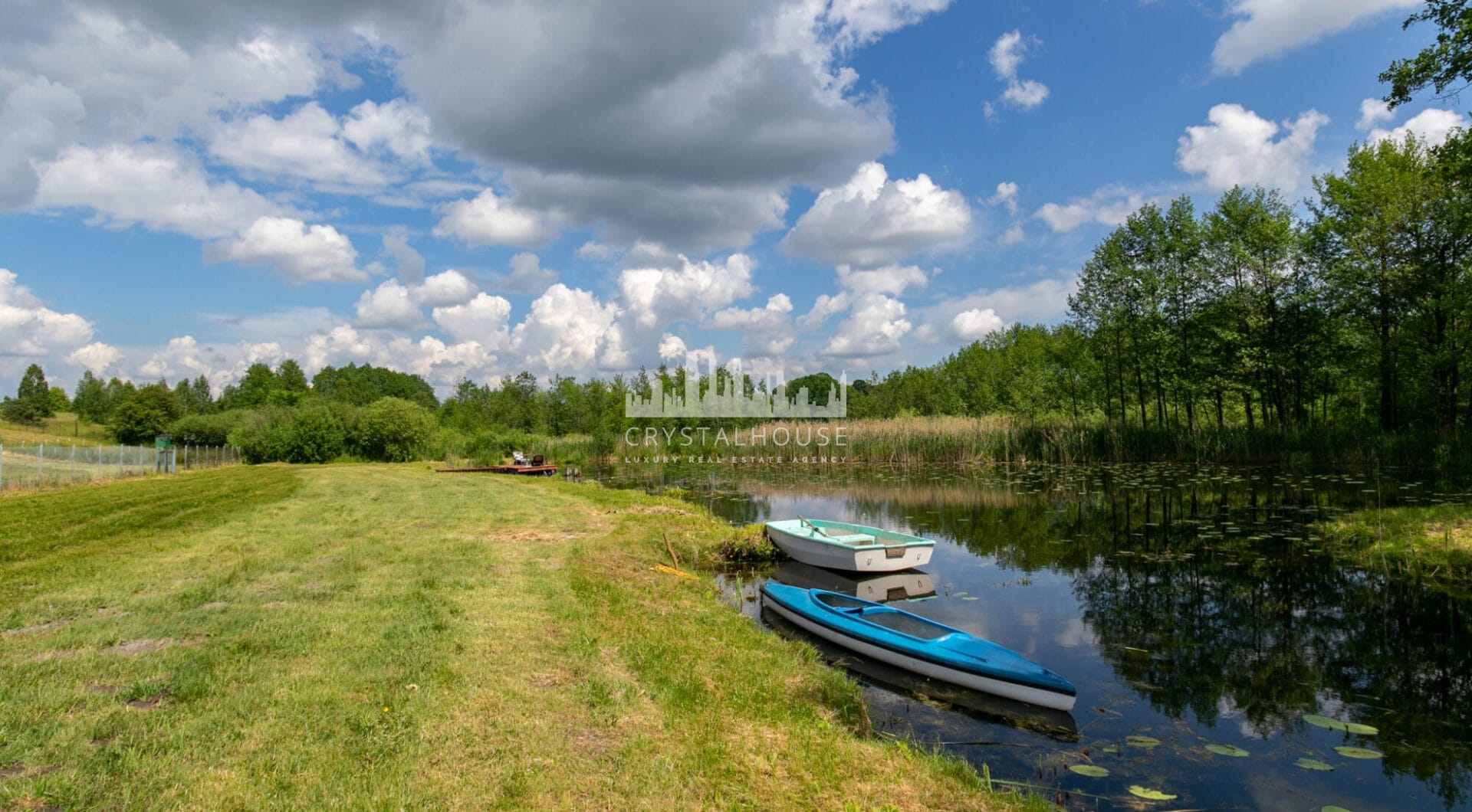 Dom w stylu śródziemnomorskim nad jeziorem Mazury