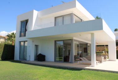 Villa w Puerto De Capitan, Benahavis