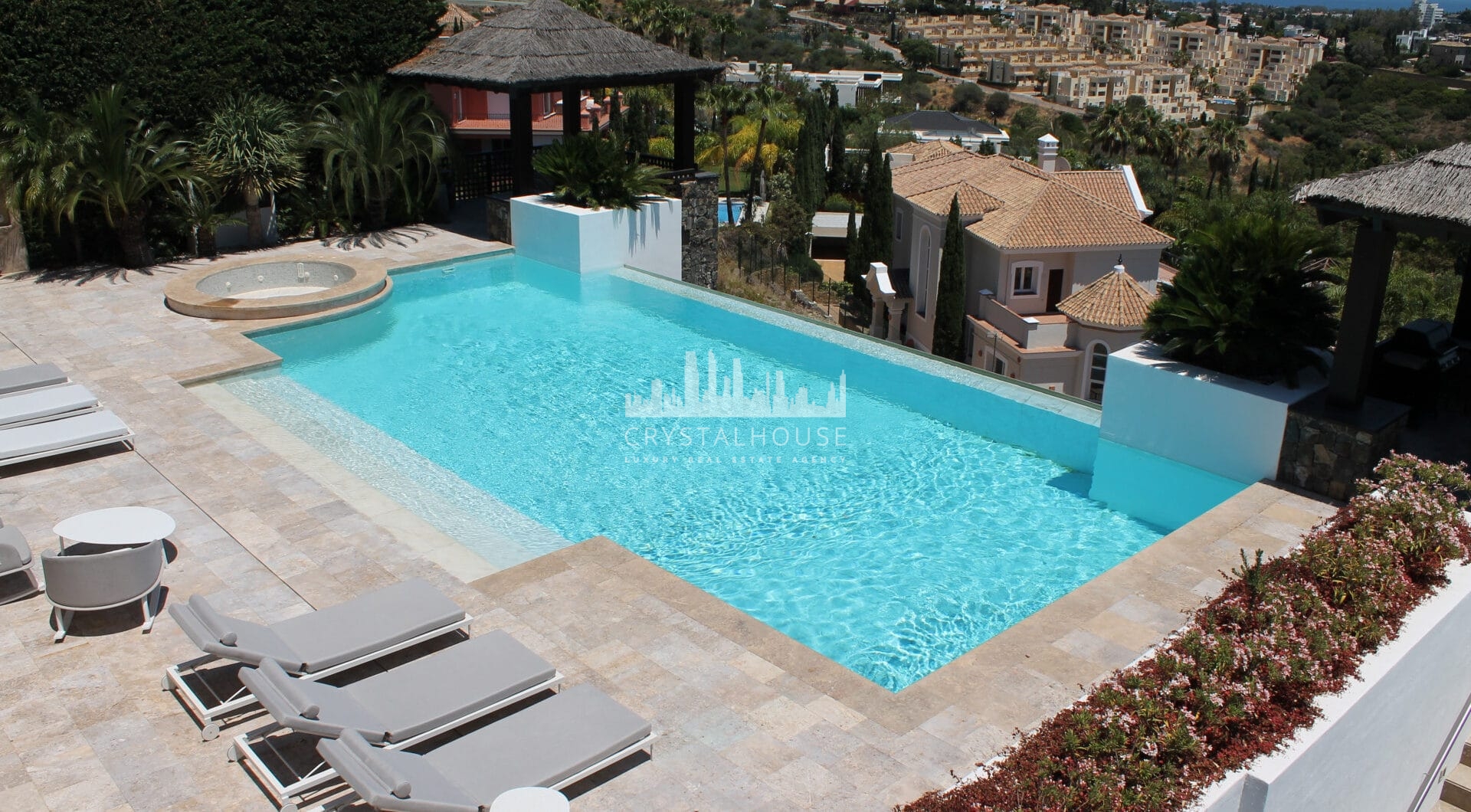 Luxurious Villa z Wielkim Plotem w Los Flamingos, Benahavis