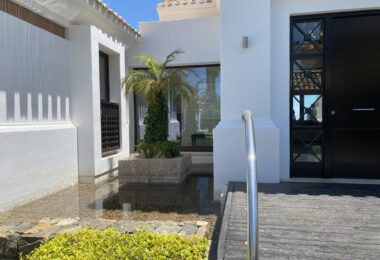 Luxurious Villa z Wielkim Plotem w Los Flamingos, Benahavis