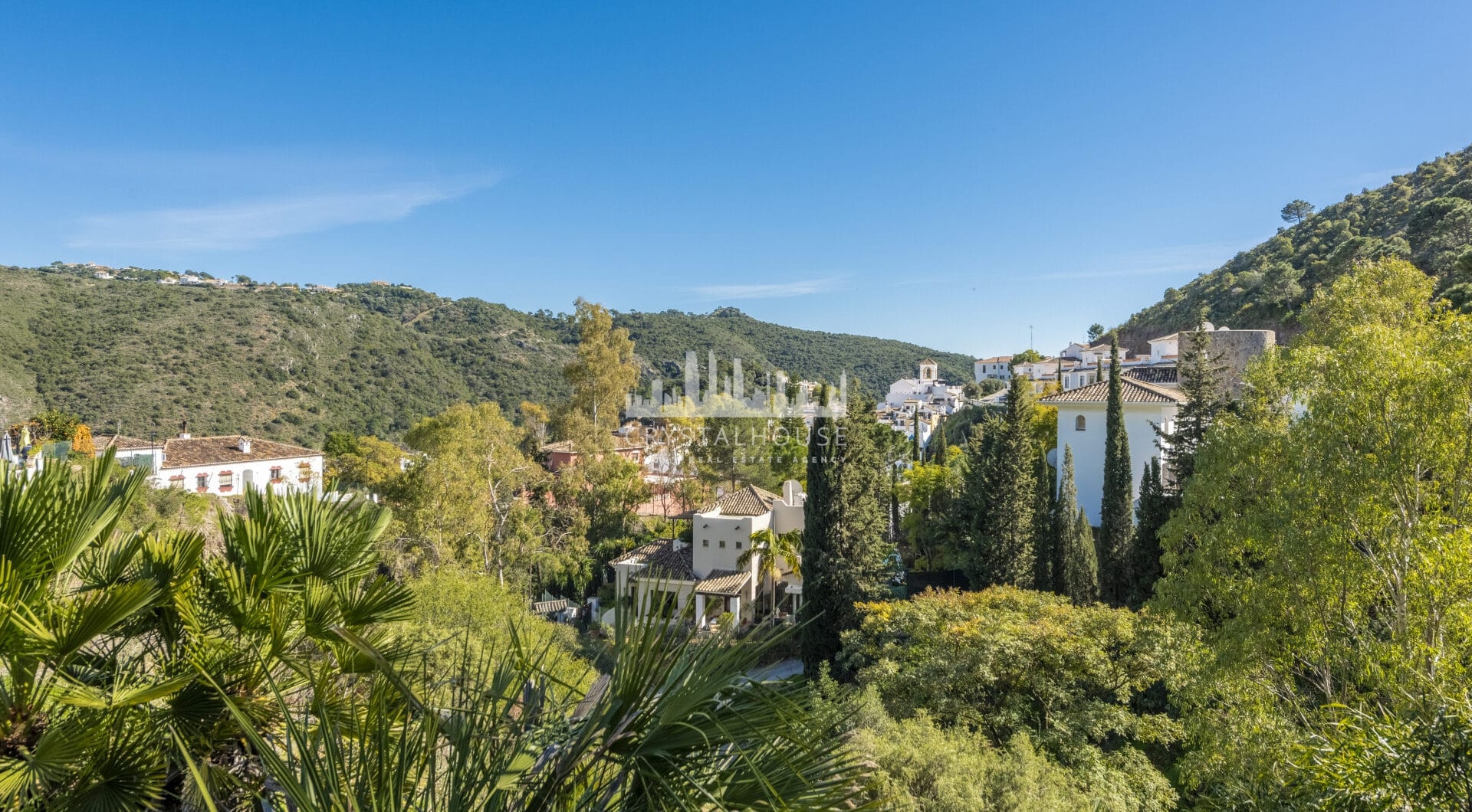 Hiszpania, Benahavis, Benahavis Centro