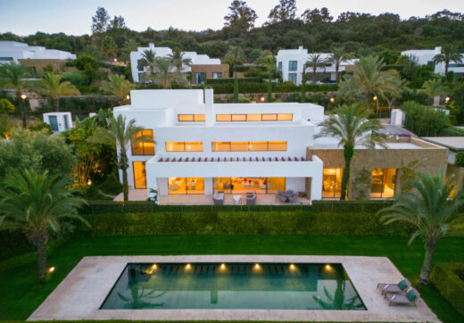 Green 10 - Villa 13 Willa w stylu andaluzyjskim z widokiem na pole golfowe w Finca Cortesín