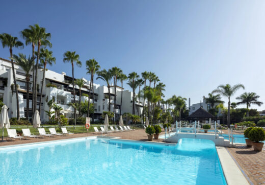 Granados 1-2 – Niezwykłe Nowoczesne Mieszkanie w Doskonałej Lokalizacji w Puente Romano