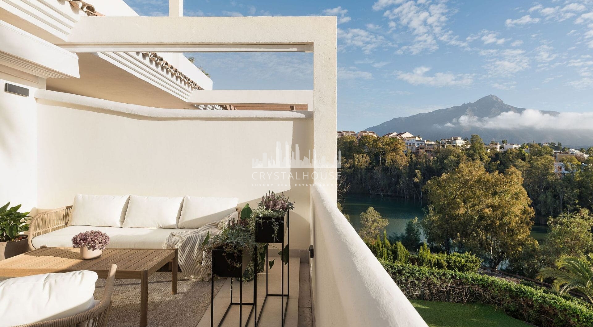 Casa Moah Palacetes Los Belvederes €995.000