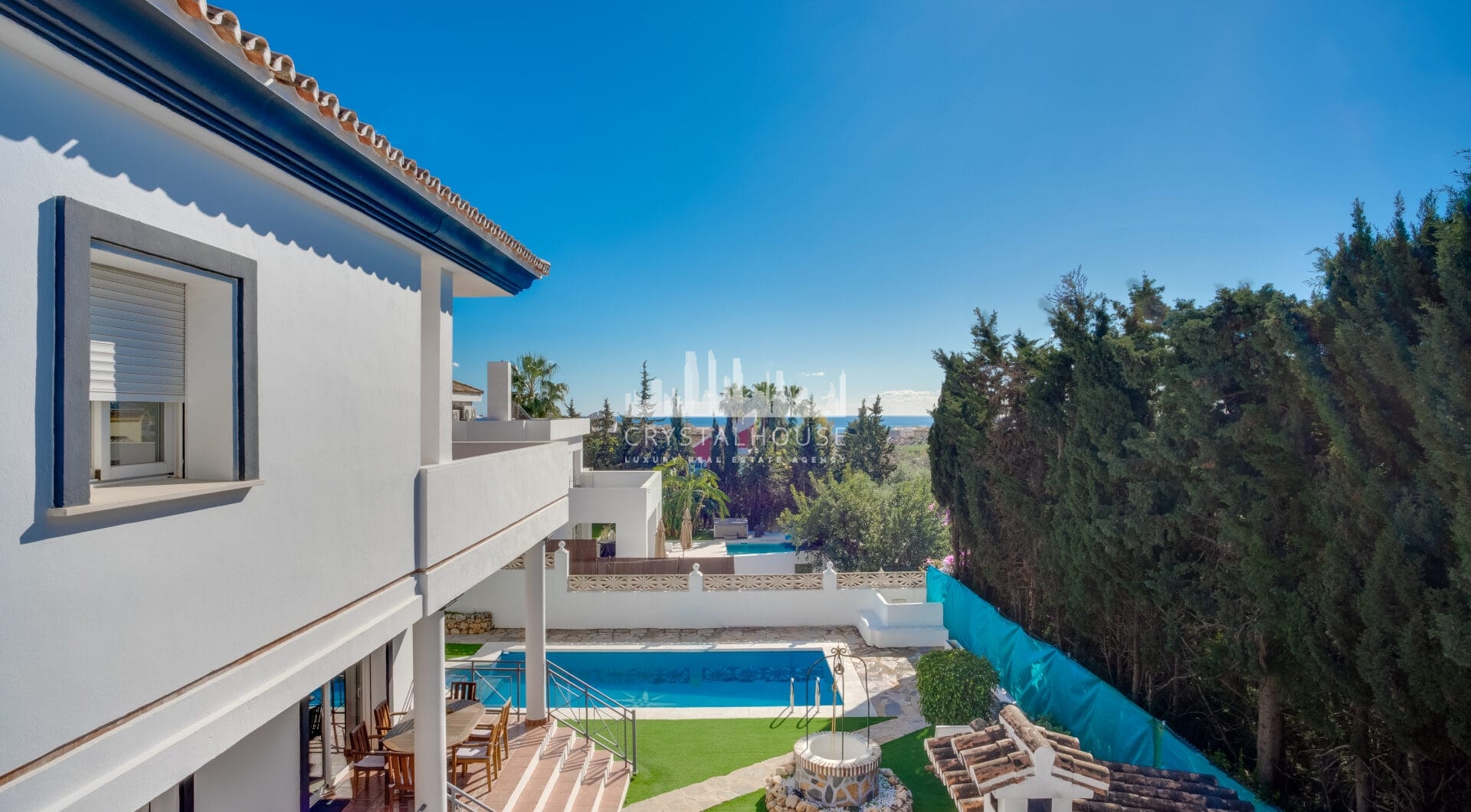 Przestronne pięć sypialnia Villa w Xarblanca, Marbella z widokiem na morze