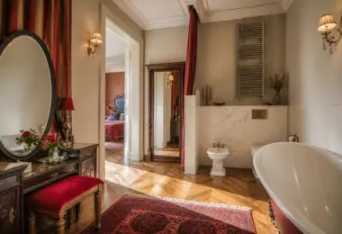 Rezydencja Opera luksusowy penthouse z wolnostojącą wanną, stylową toaletką i klasycznymi detalami wnętrza