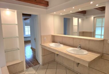 Urokliwy dom z ogrodem wśród sosen | Wawer