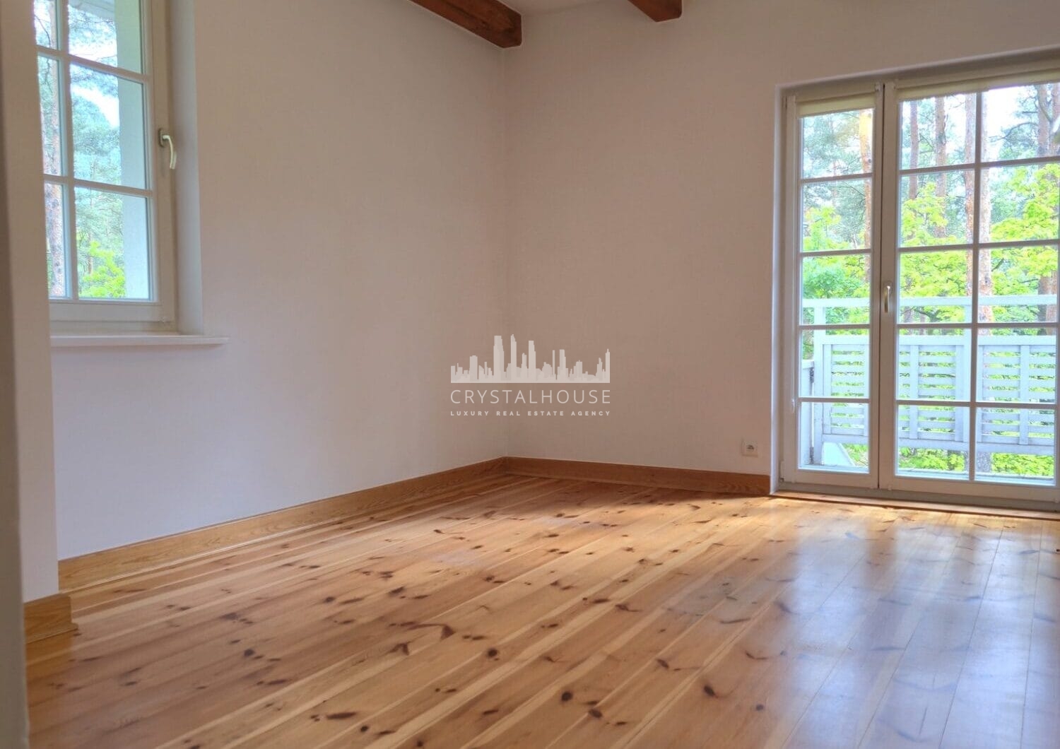 Urokliwy dom z ogrodem wśród sosen | Wawer