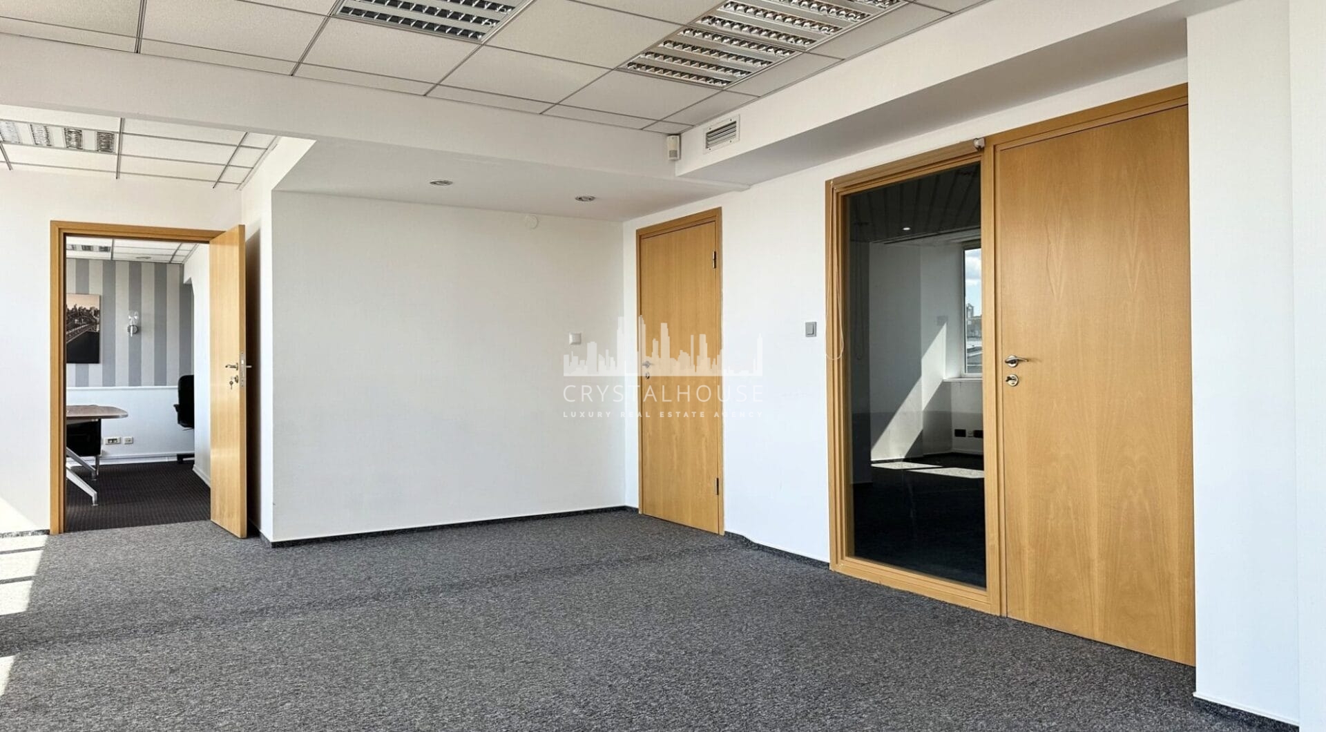 Przestronne Biuro na Wynajem – Krucza, Warszawa