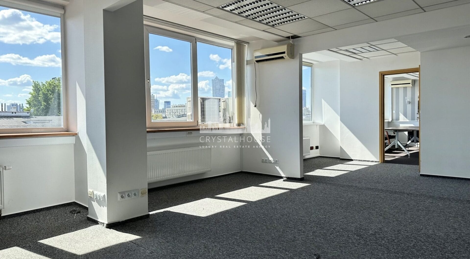 Przestronne Biuro na Wynajem – Krucza, Warszawa