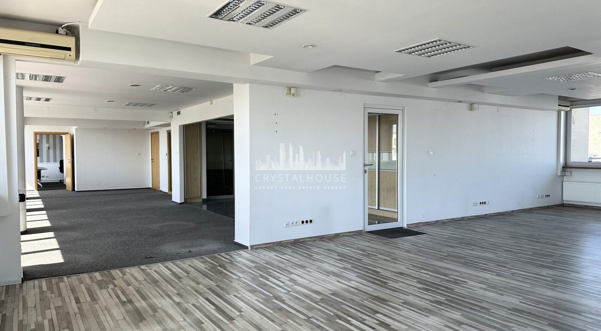 Przestronne Biuro na Wynajem – Krucza, Warszawa