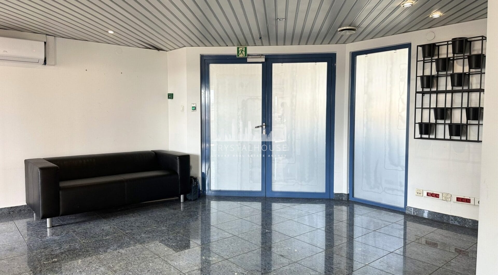 Przestronne Biuro na Wynajem – Krucza, Warszawa