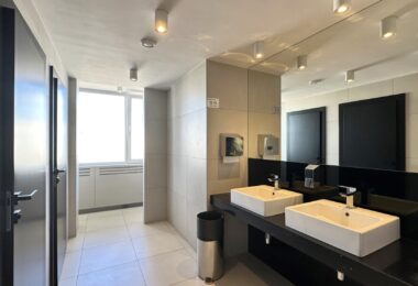 Przestronne Biuro na Wynajem – Krucza, Warszawa