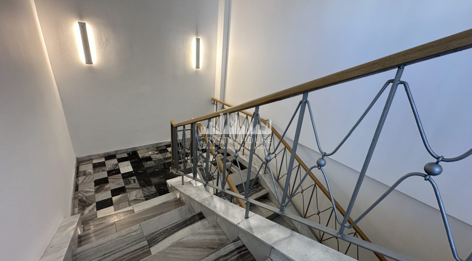 Przestronne Biuro na Wynajem – Krucza, Warszawa