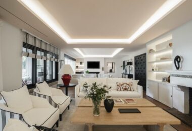 WYJĄTKOWA WILLA Z ANDALUSKIM UROKIEM, Z WIDOKIEM NA MORZE I POLE GOLFOWE