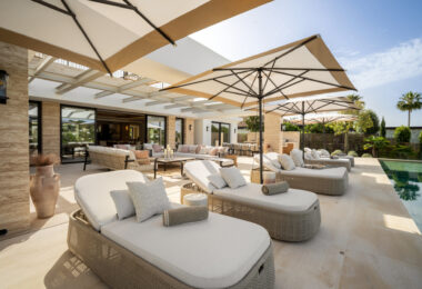 Villa Azteca to czarująca willa położona w bardzo pożądanym obszarze Aloha.