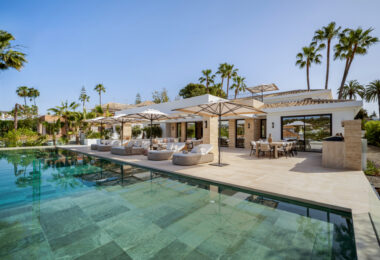 Villa Azteca to czarująca willa położona w bardzo pożądanym obszarze Aloha.