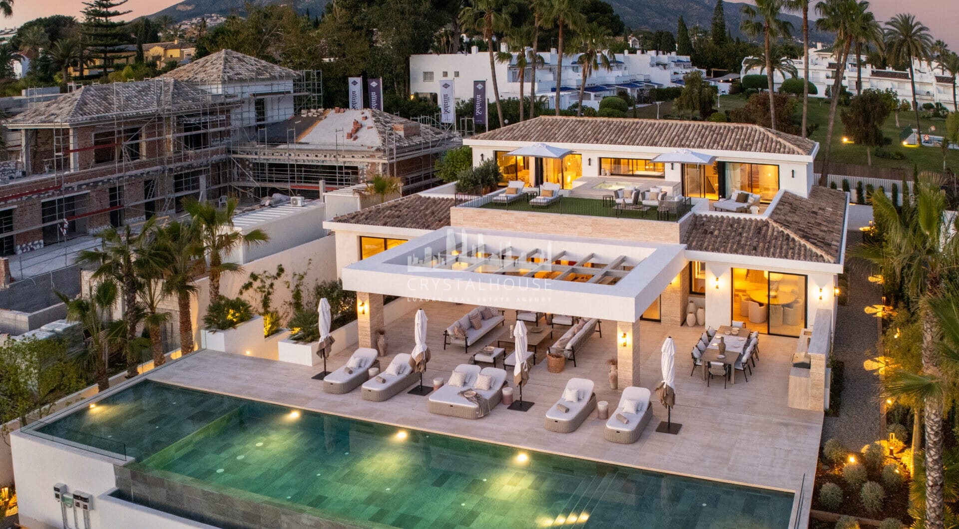 Villa Azteca to czarująca willa położona w bardzo pożądanym obszarze Aloha.