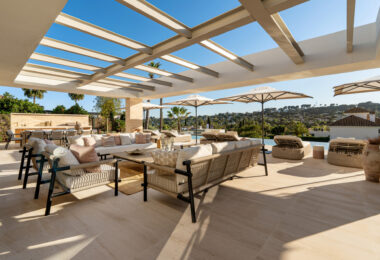 Villa Azteca to czarująca willa położona w bardzo pożądanym obszarze Aloha.