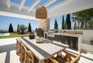 Villa Amara to oszałamiająca nowo wybudowana willa autorstwa cenionego architekta i firmy zajmującej się projektowaniem wnętrz GC Studio.