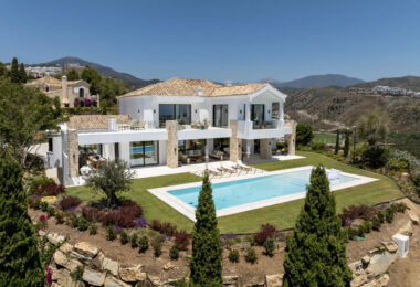 Villa Amara to oszałamiająca nowo wybudowana willa autorstwa cenionego architekta i firmy zajmującej się projektowaniem wnętrz GC Studio.