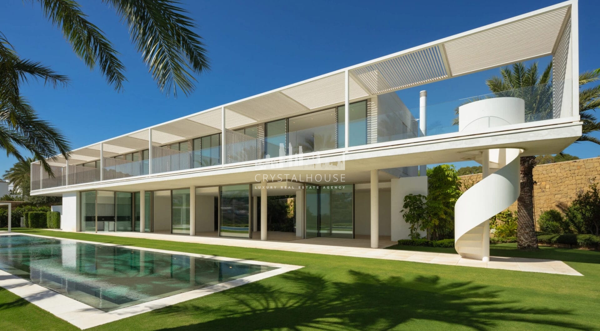 Emanująca bogactwem i wyrafinowaniem, ta wyjątkowa willa na nowo definiuje pojęcie luksusowego życia w ośrodku golfowym.