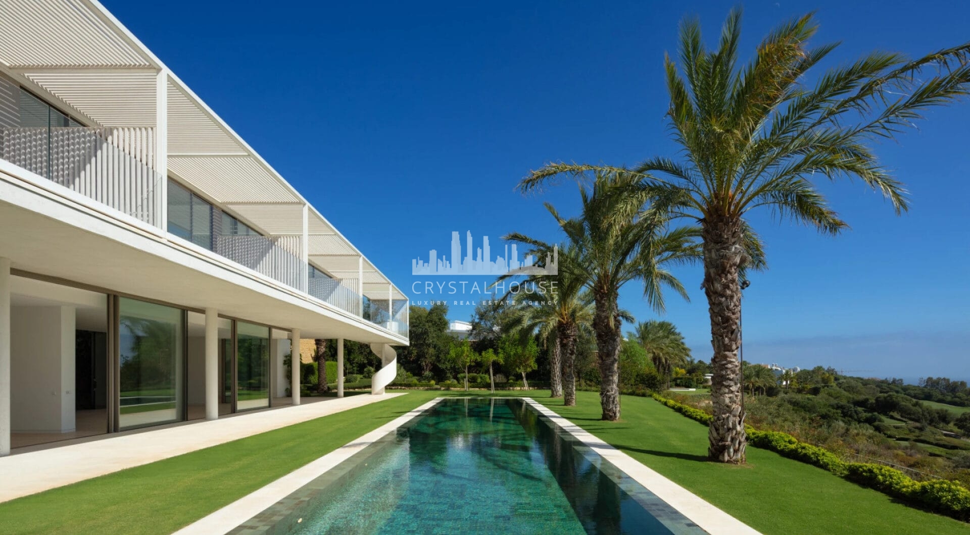 Emanująca bogactwem i wyrafinowaniem, ta wyjątkowa willa na nowo definiuje pojęcie luksusowego życia w ośrodku golfowym.