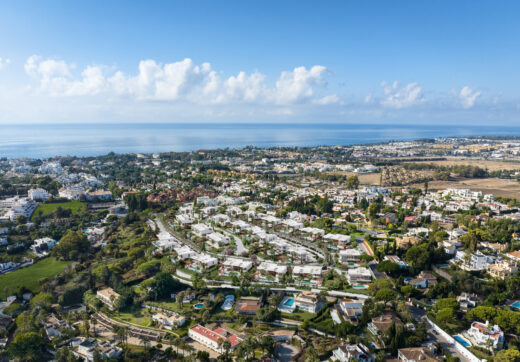 Avenue Marbella zapewnia mieszkańcom luksusową ucieczkę, która ucieleśnia prawdziwą esencję luksusowego życia.