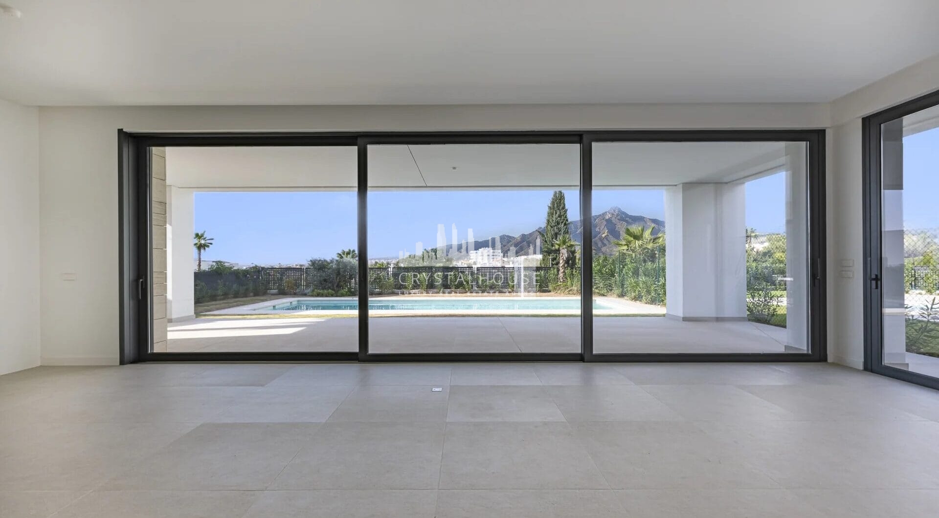 Odkryj Octavia, luksusową inwestycję mieszkaniową położoną przy plaży w Maladze, naprzeciwko promenady Antonio Banderas.