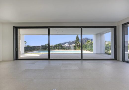 Odkryj Octavia, luksusową inwestycję mieszkaniową położoną przy plaży w Maladze, naprzeciwko promenady Antonio Banderas.