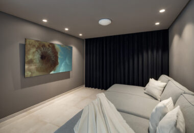 Herrojo 88 to spektakularna, nowoczesna willa położona w doskonałej lokalizacji na zamkniętym osiedlu El Herrojo Alto w La Quinta.