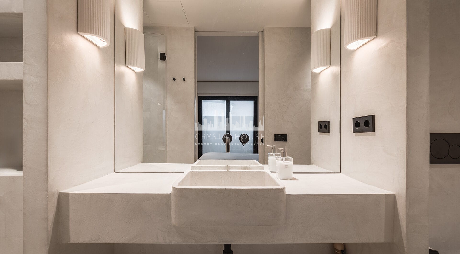 Wyremontowany apartament w Las Lomas z podgrzewanym basenem i widokiem na góry