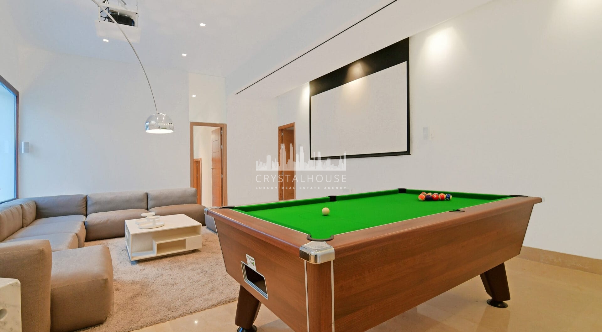 Współczesna willa z prywatnym basenem i ogrodem w Los Naranjos