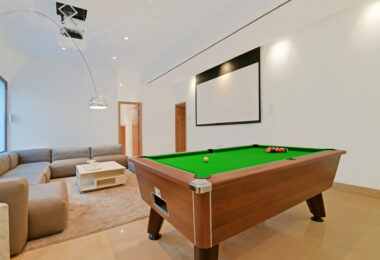 Współczesna willa z prywatnym basenem i ogrodem w Los Naranjos